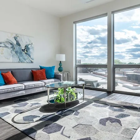 1Br City Loft With Modern Glass Views